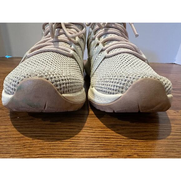 Merrell Women's Athletic Shoes - Light Gray and Cream - Picture 4 of 10